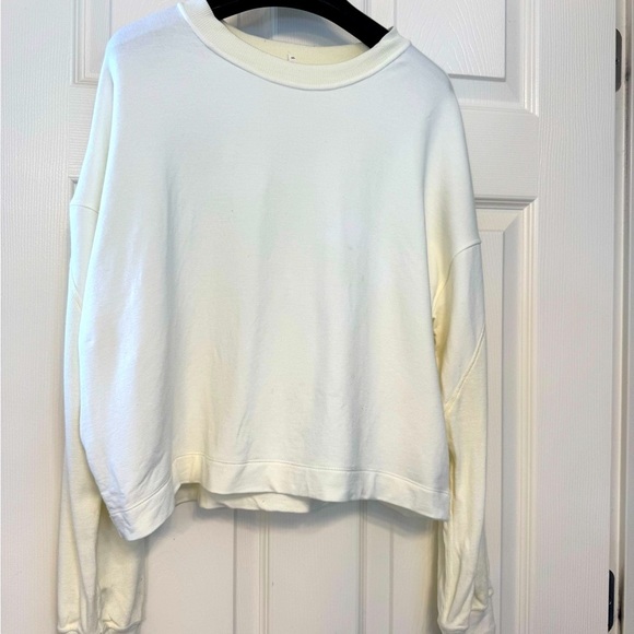 lululemon athletica Tops - Lululemon Athletica light yellow Boxy Long Sleeve Sweatshirt